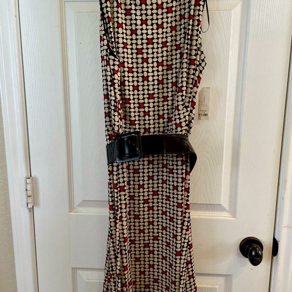 Belted shift dress in bold pattern